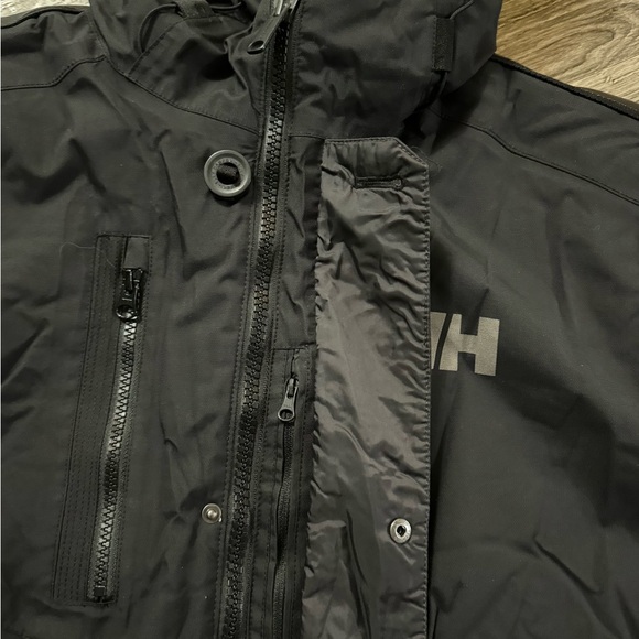 SOLD * Men’s HELLY HANSEN Winter Jacket - Picture 5 of 9
